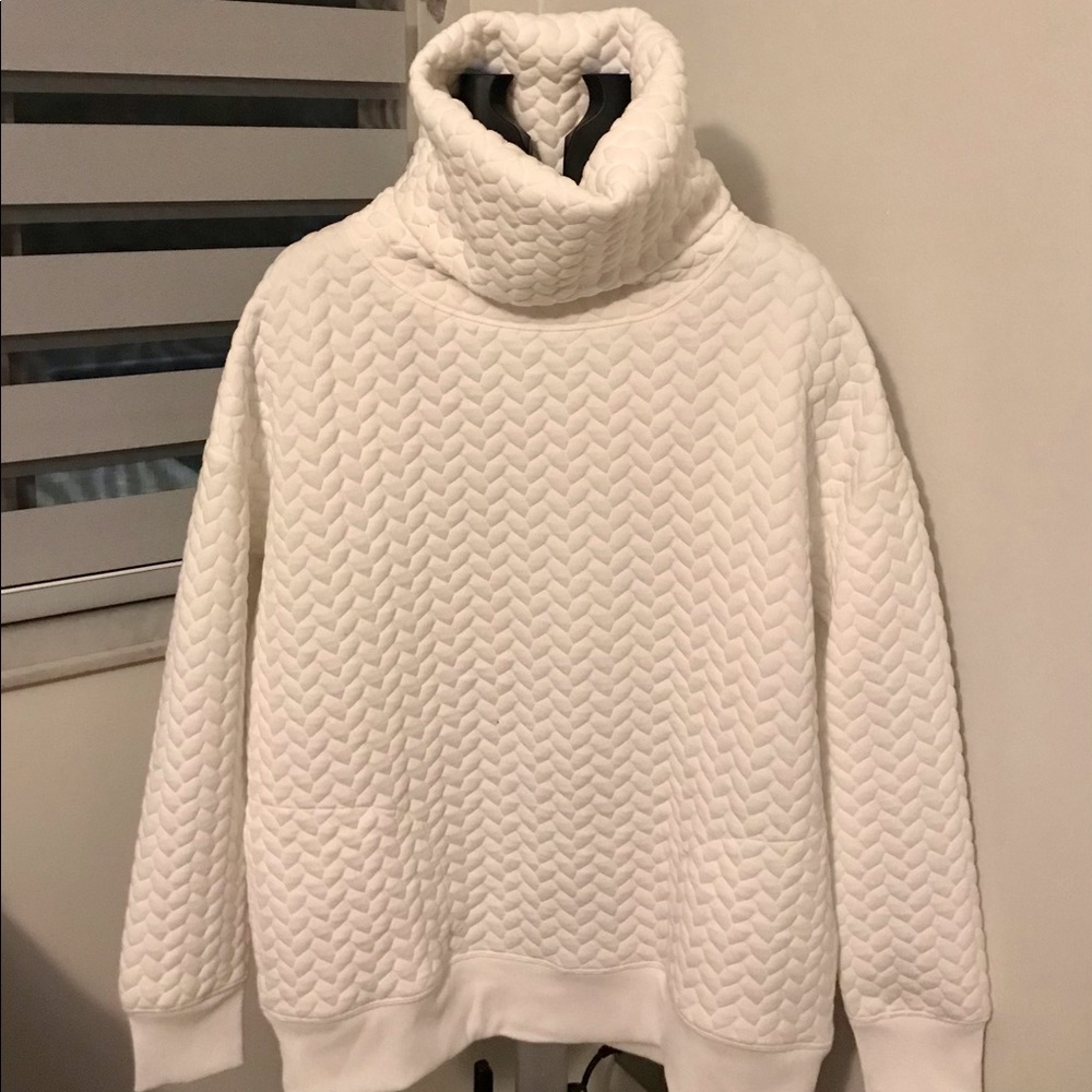 Gap Fit Sweater Size M new with tags
